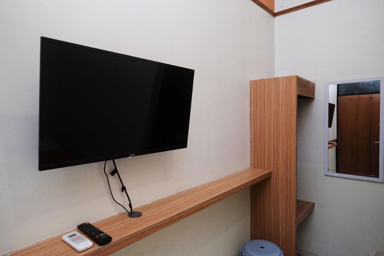 Reddoorz Near Lotte Mart Maguwoharjo Yogyakarta Hotell Eksteriør bilde