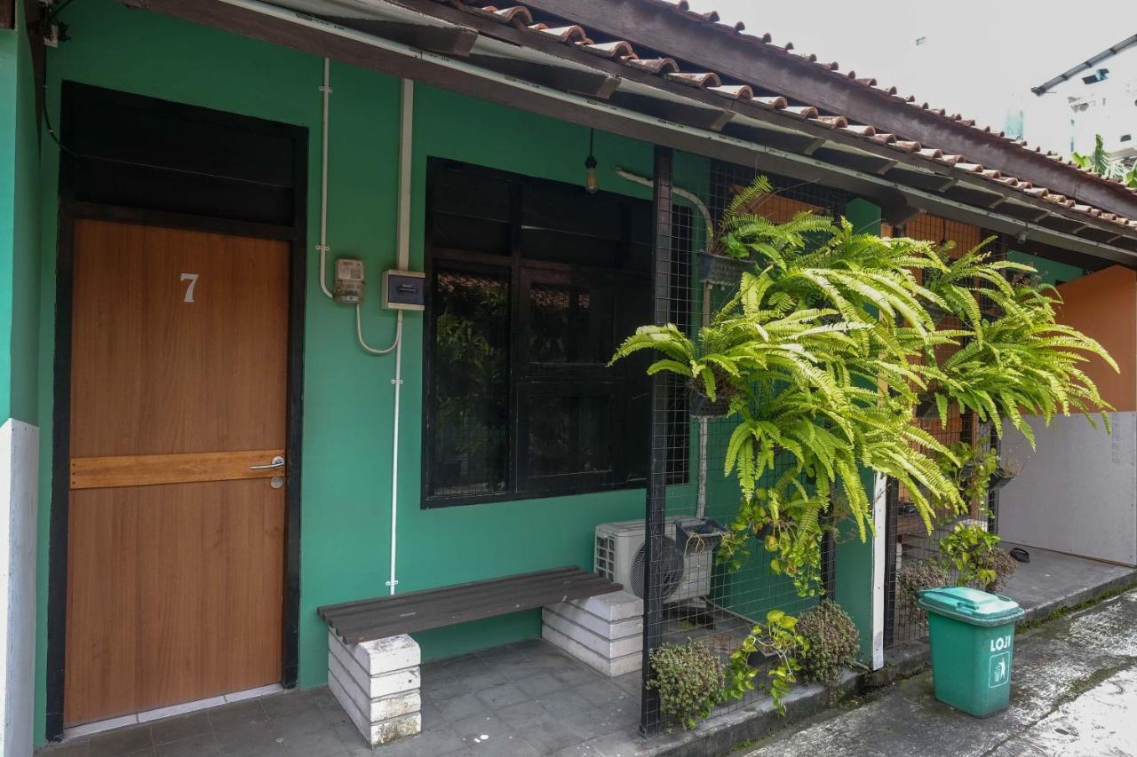 Reddoorz Near Lotte Mart Maguwoharjo Yogyakarta Hotell Eksteriør bilde