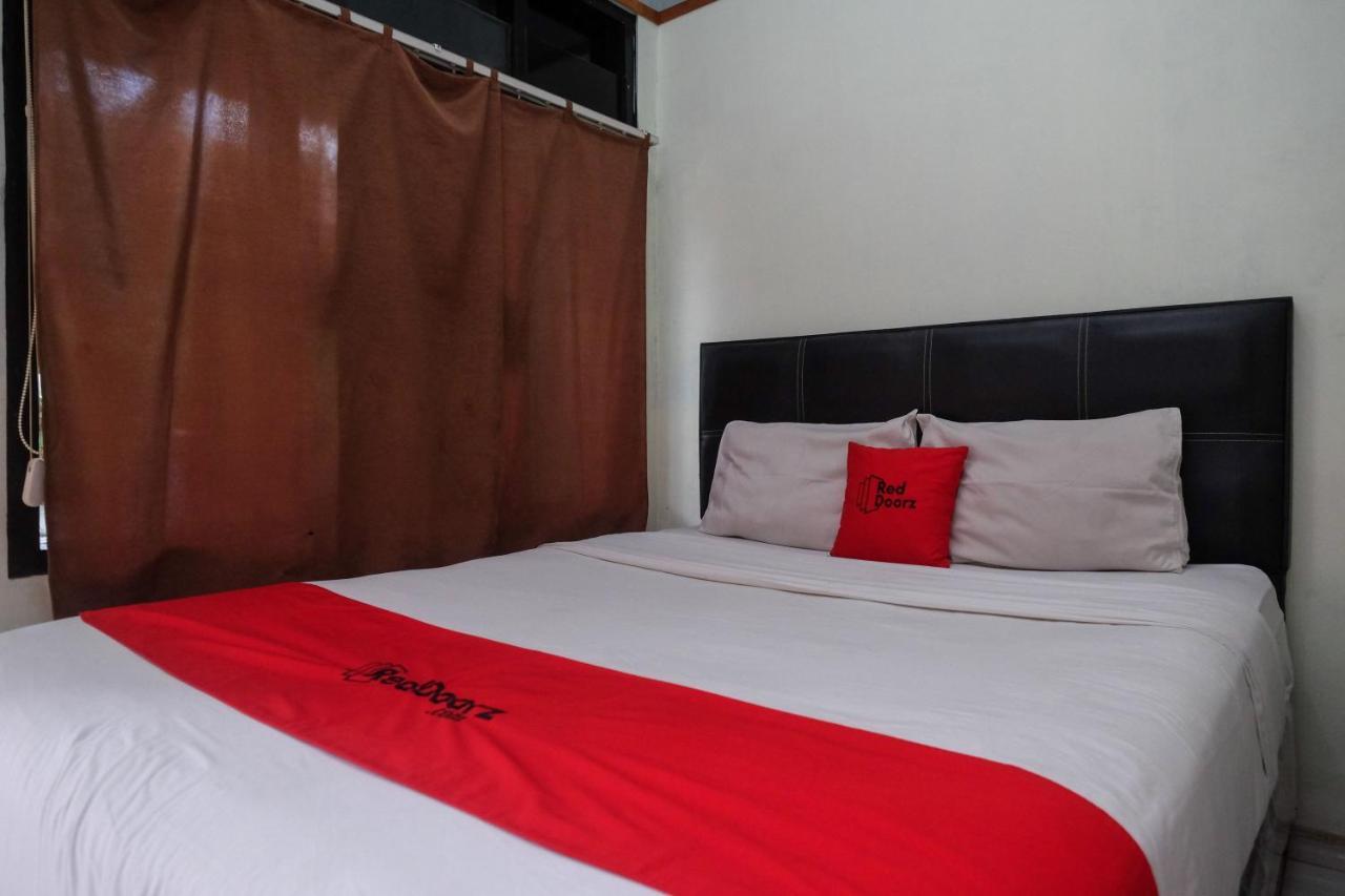 Reddoorz Near Lotte Mart Maguwoharjo Yogyakarta Hotell Eksteriør bilde